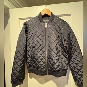 Womens Levi’s dark navy quilted jacket XS NWT